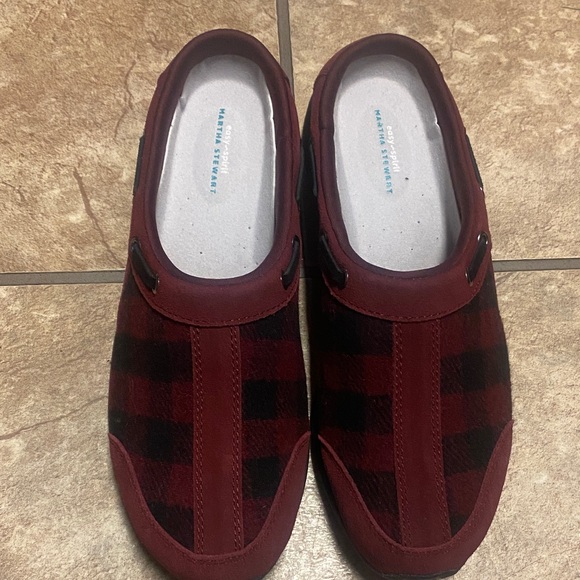 Easy Spirit Brick Red & Black 8N Slip-On Shoes - Picture 1 of 10